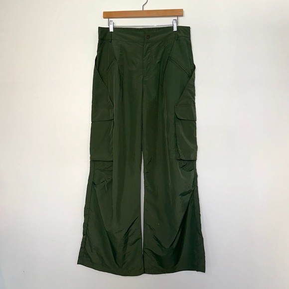 NWT Halara Mid Rise Button Zipper Side Pocket Wide Leg Casual Cargo Pants - Picture 8 of 13